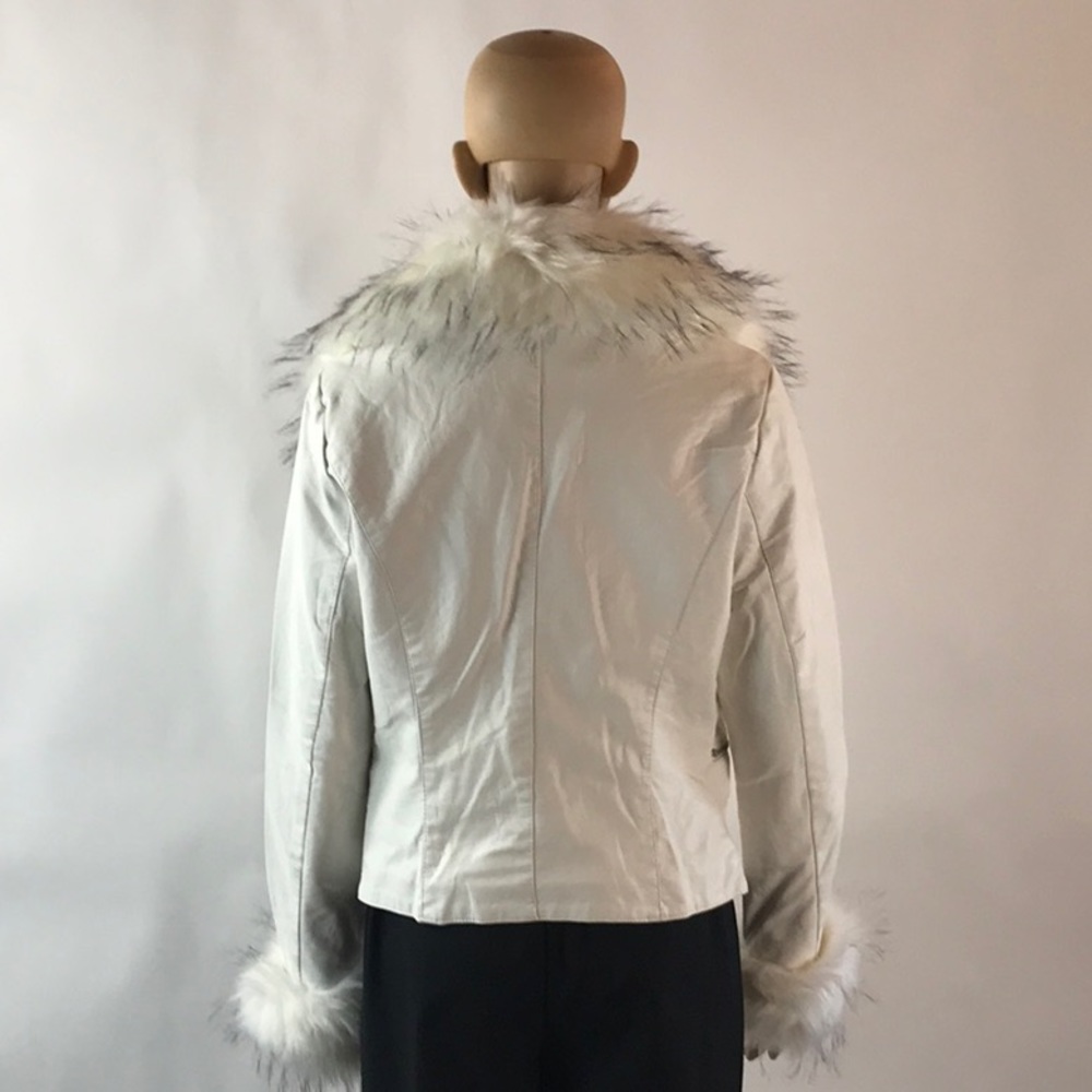 💥💥HOST PICK💥PRICE FIRM- FAUX FUR VEGAN LEATHER - Picture 8 of 8